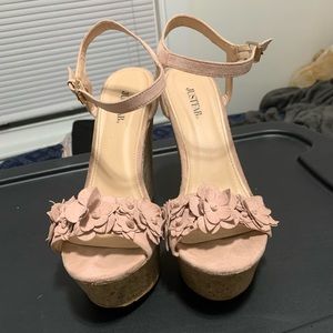 Light Pink Flower Wedges